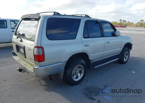 2000 Toyota 4Runner Sr5 V6 z USA, uszkodzony, nr VIN JT3GN86R0Y0179631